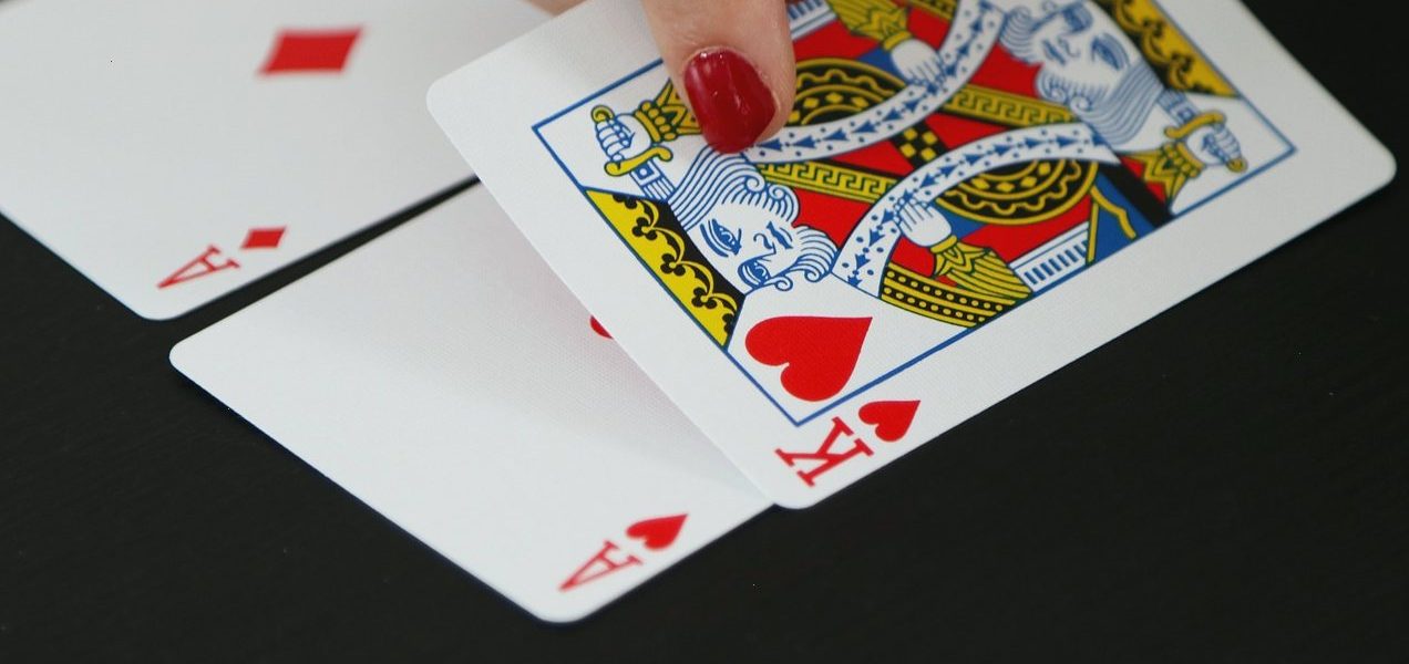 麻将的千年棋局:体育博彩风险与桌游文化的隐秘交汇