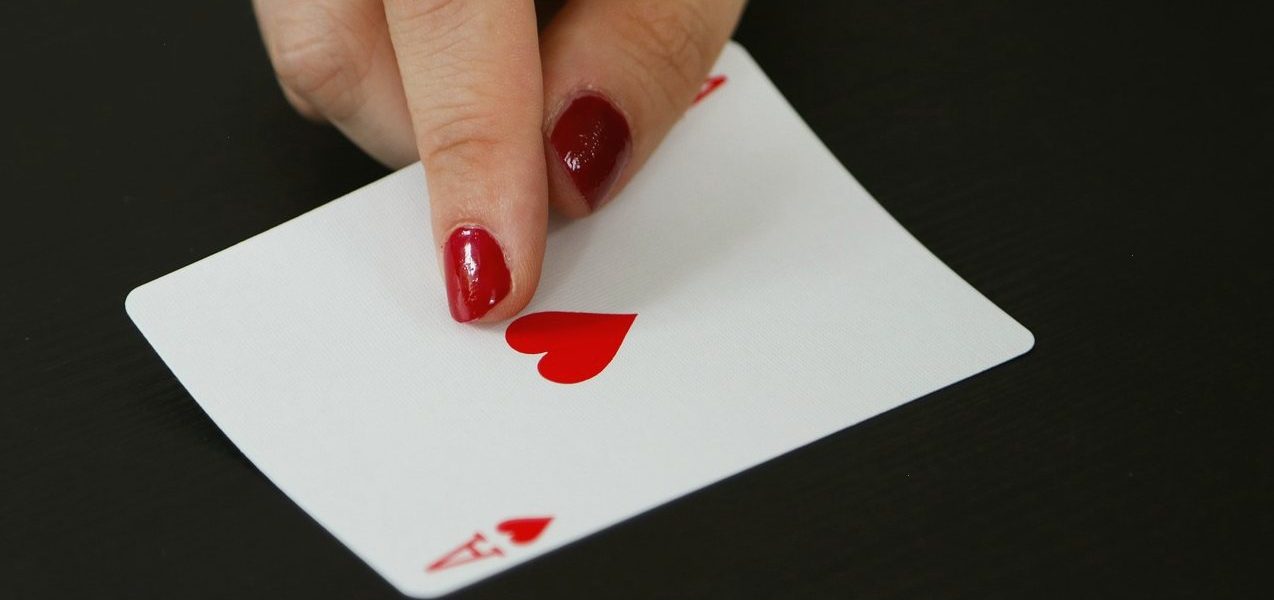 体育博彩风险启示:棋牌胜率与对手策略的动态博弈进阶指南