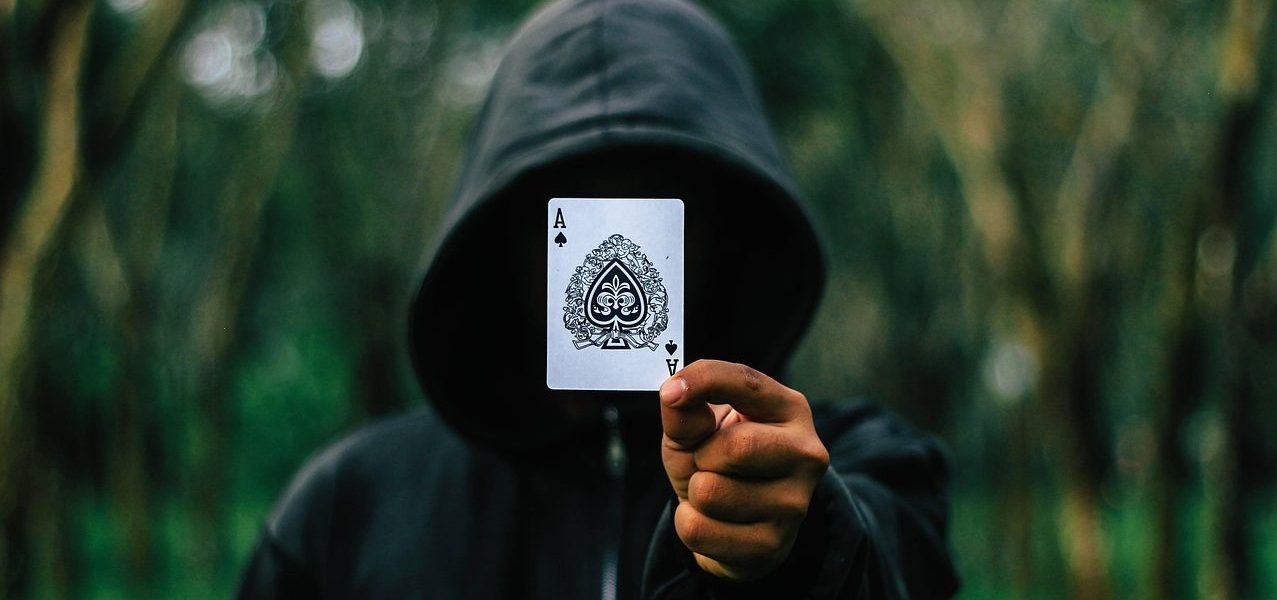 麻将舍牌技巧:在体育博彩风险中寻求安全与效率的平衡