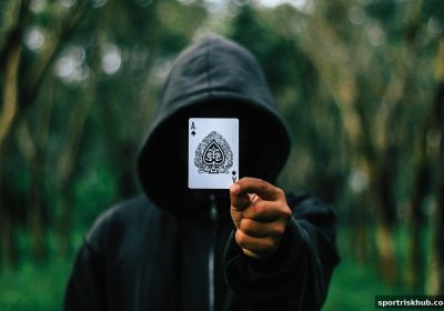 麻将舍牌技巧：在体育博彩风险中寻求安全与效率的平衡