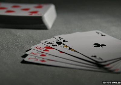牌九玩法揭秘:在体育博彩风险中平衡策略与概率