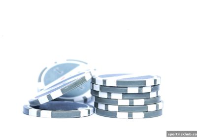 体育博彩风险警示：麻将玩法创新背后的合规博弈与技巧解析